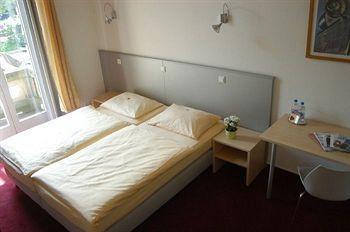Art Hotel Royal Karlsruhe Bagian luar foto